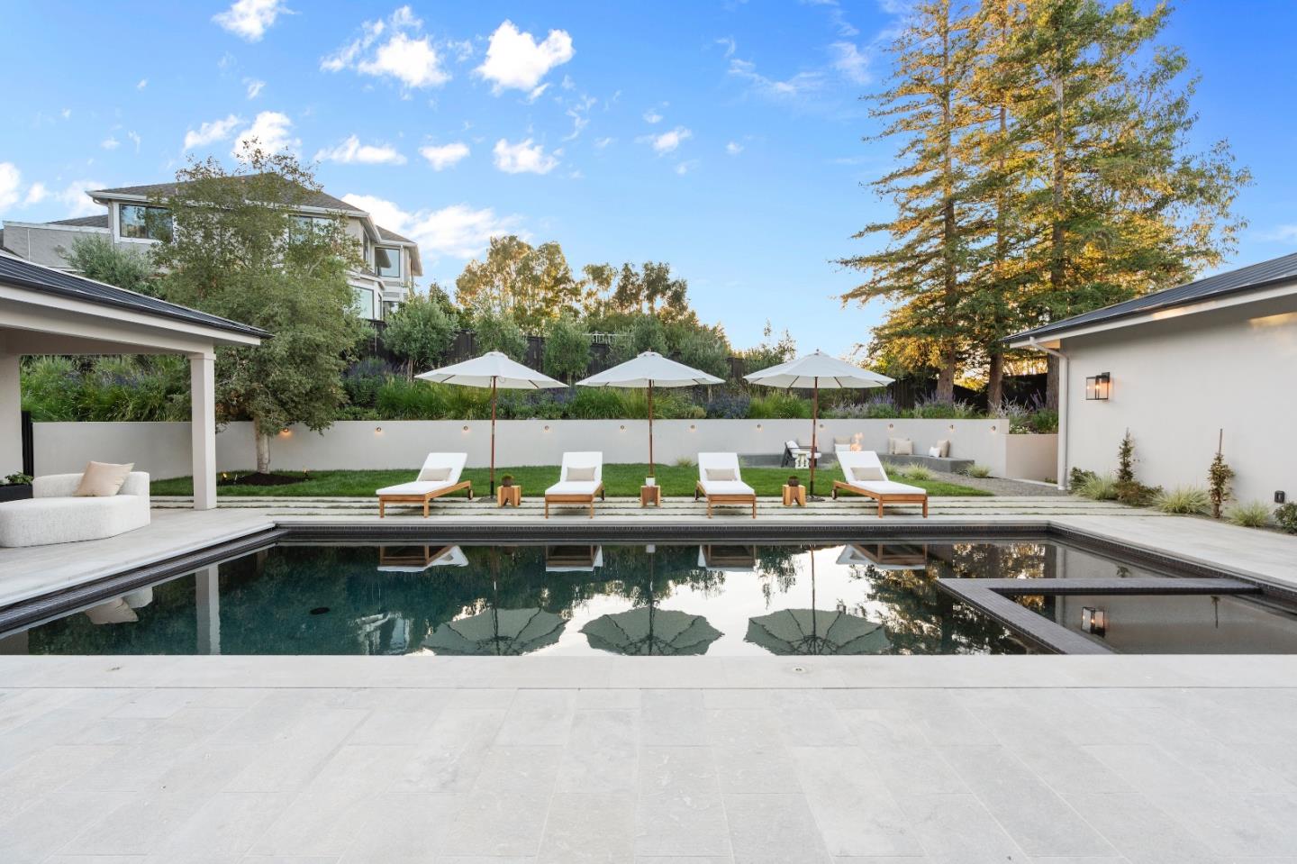 Hillsborough, California, 94010, United States, 5 Bedrooms Bedrooms, ,5 BathroomsBathrooms,Residential,For Sale,1947157