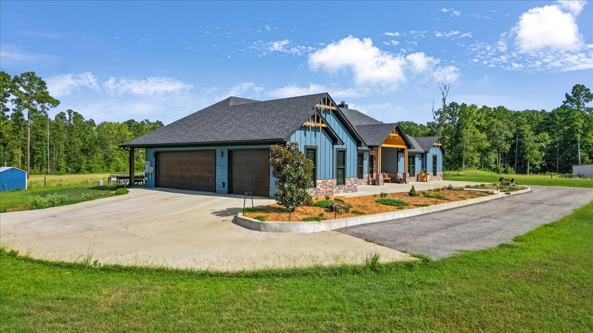 Long Branch, Texas, 75669, United States, 4 Bedrooms Bedrooms, ,4 BathroomsBathrooms,Residential,For Sale,1908688