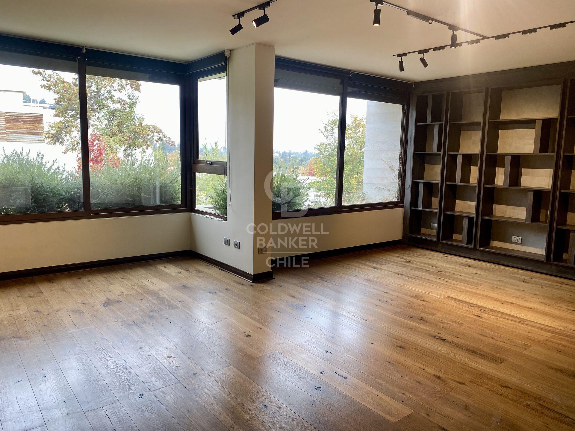 Vitacura, Chile, 3 Bedrooms Bedrooms, ,4 BathroomsBathrooms,Residential,For Sale,1849971
