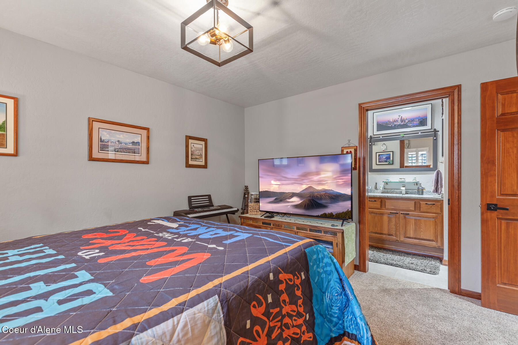 Coeur d'Alene, Idaho, 83814, United States, 3 Bedrooms Bedrooms, ,2 BathroomsBathrooms,Residential,For Sale,1895334