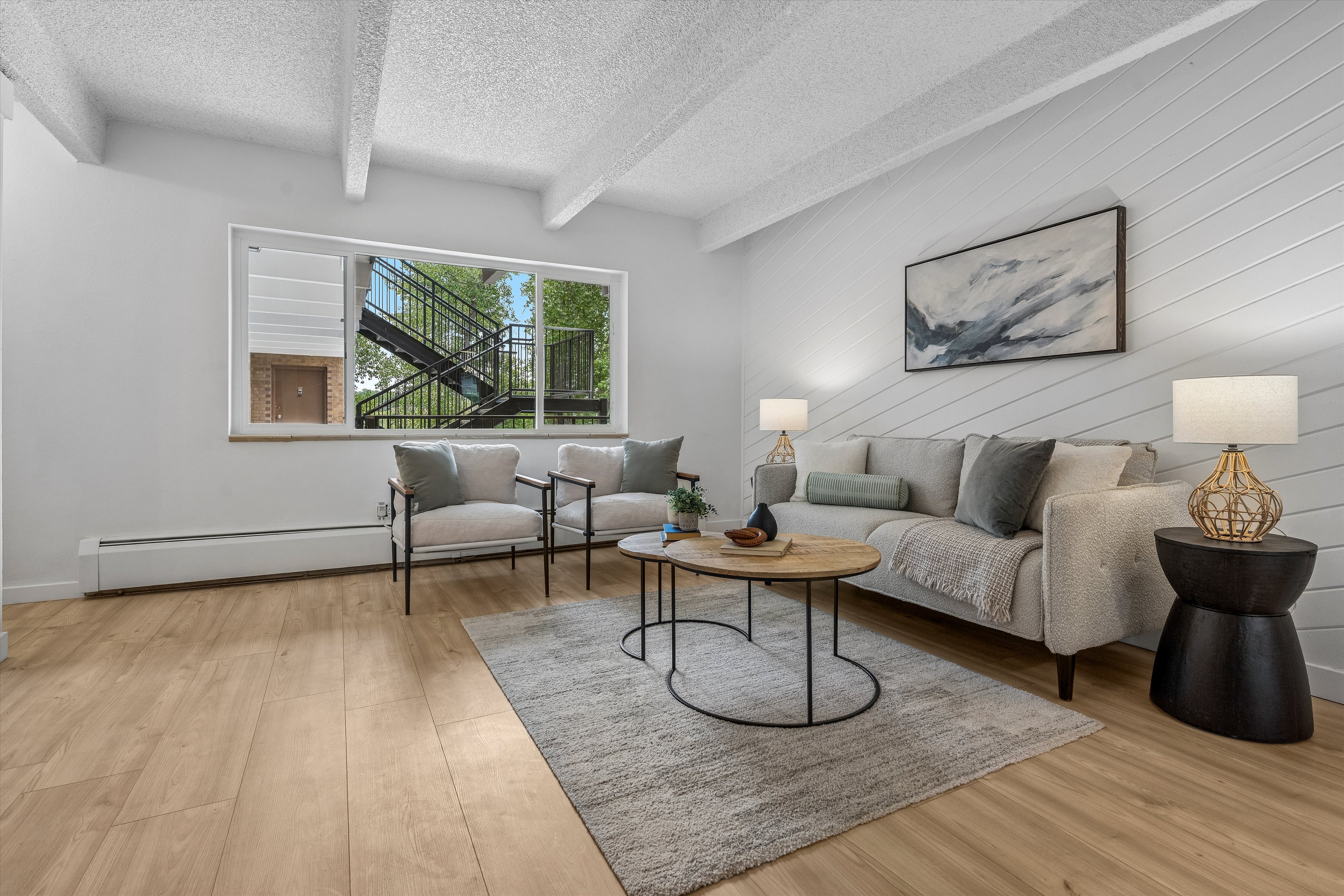  Beautifully Remodeled and Move-in Ready - 物件實景