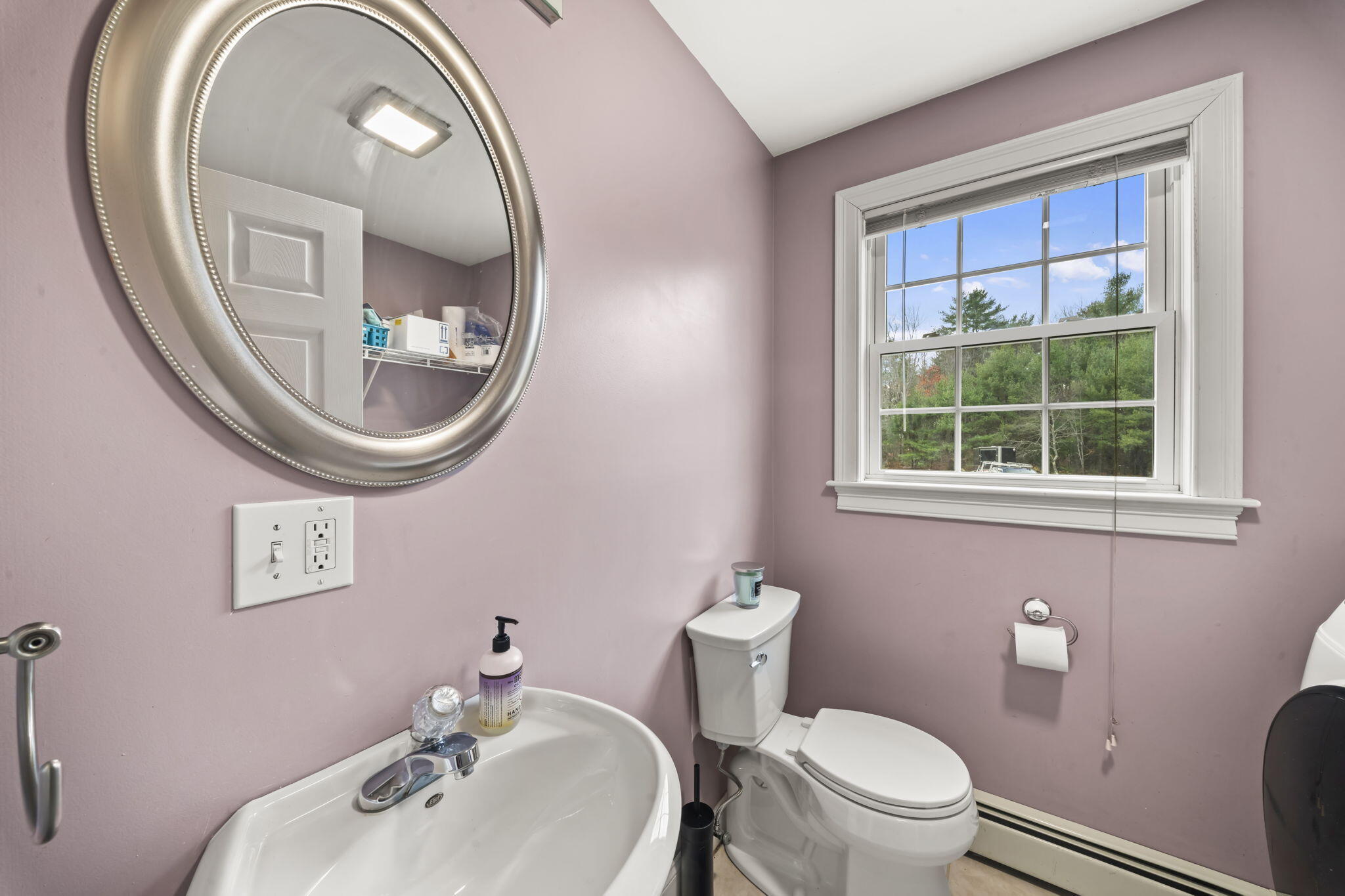 Scarborough, Maine, 04074, United States, 3 Bedrooms Bedrooms, ,3 BathroomsBathrooms,Residential,For Sale,1989589