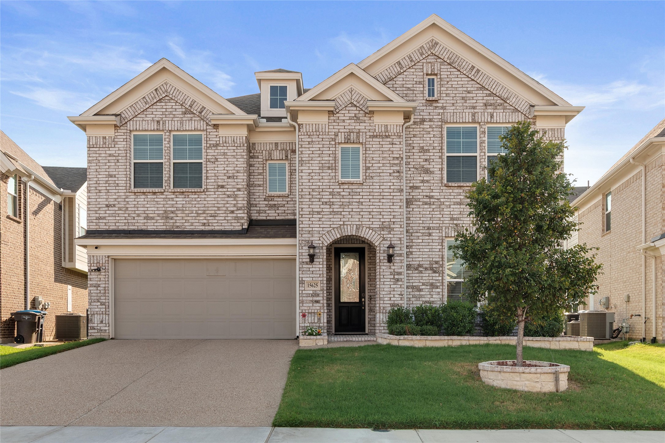 Fort Worth, Texas, 76262, United States, 5 Bedrooms Bedrooms, ,4 BathroomsBathrooms,Residential,For Sale,1917632