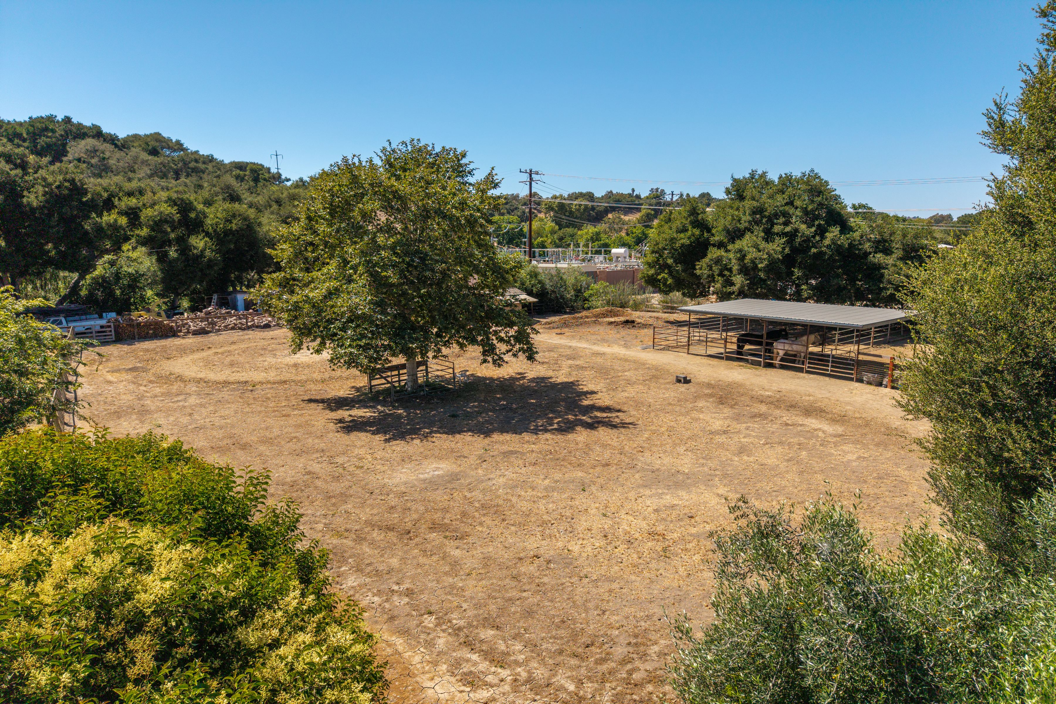  1.75 Acres in the Heart of the Valley - 物件實景