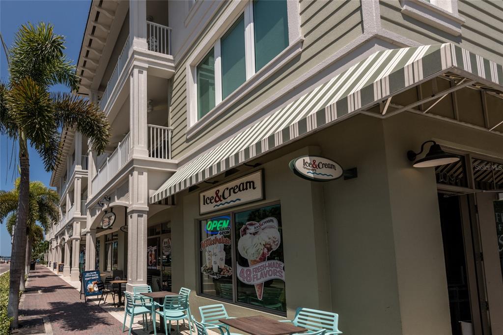 Dunedin, Florida, 34698, United States, 3 Bedrooms Bedrooms, ,3 BathroomsBathrooms,Residential,For Sale,1975288