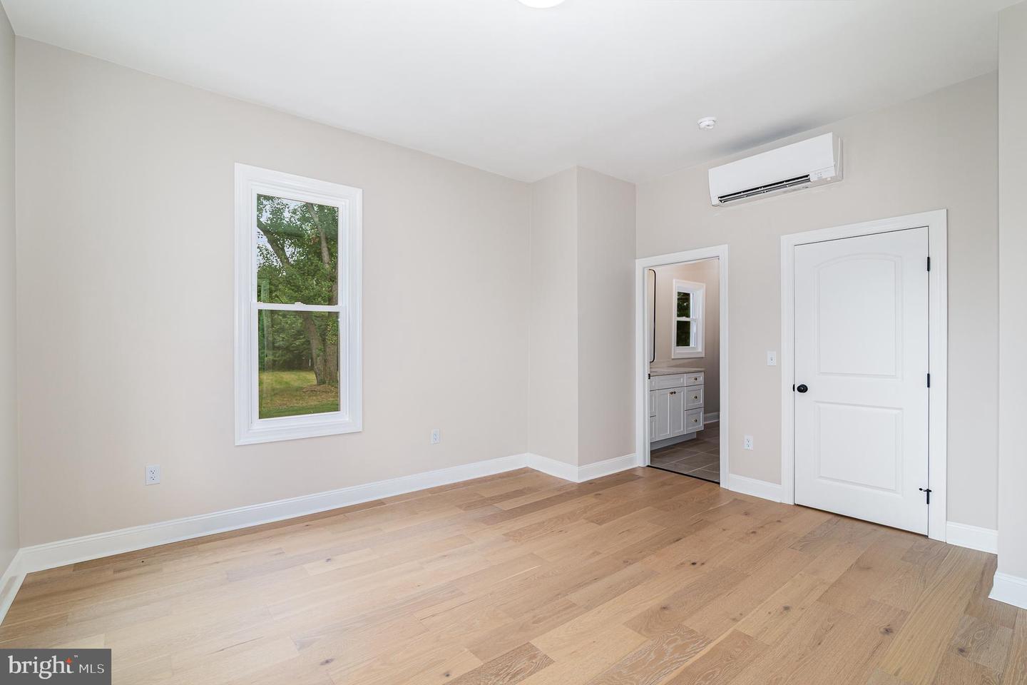 Harrisburg, Pennsylvania, 17112, United States, 5 Bedrooms Bedrooms, ,3 BathroomsBathrooms,Residential,For Sale,1890402