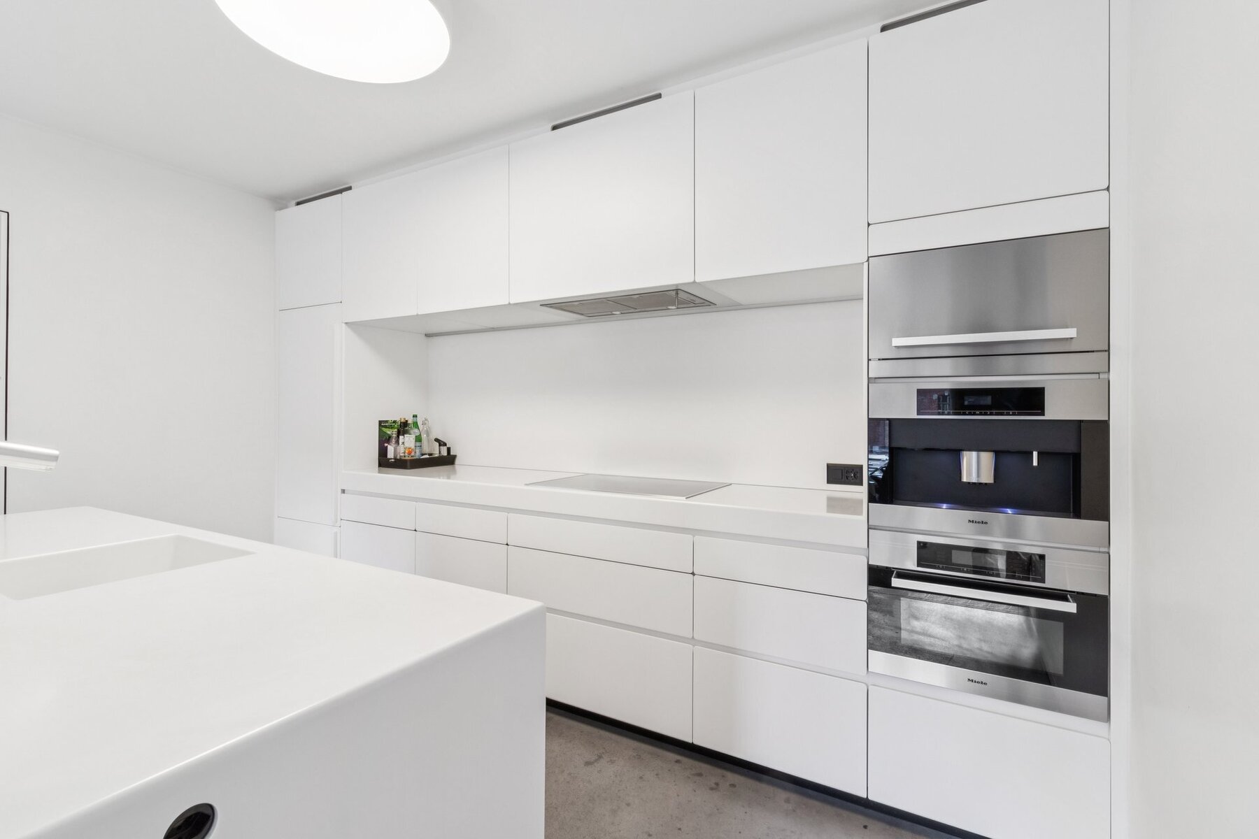  Löwenbräu-Area- Black-Tower Apartment/Office - 物件實景