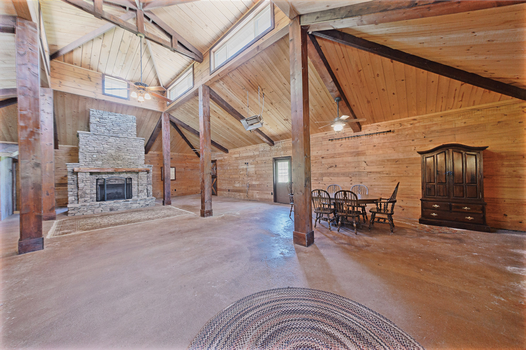  Exceptional Equestrian Estate: A Rare Blend of Luxury, Functionality, and Charm - 物件實景