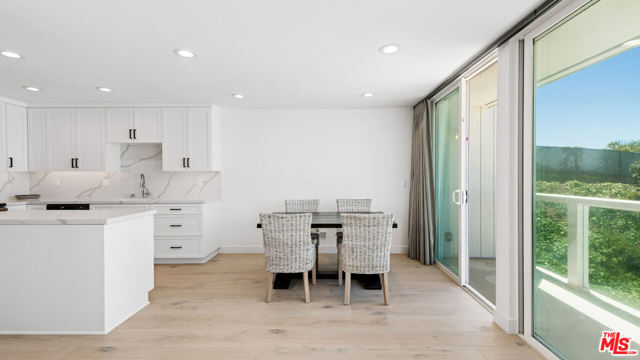 Malibu, California, 90265, United States, 2 Bedrooms Bedrooms, ,2 BathroomsBathrooms,Residential,For Sale,1896546