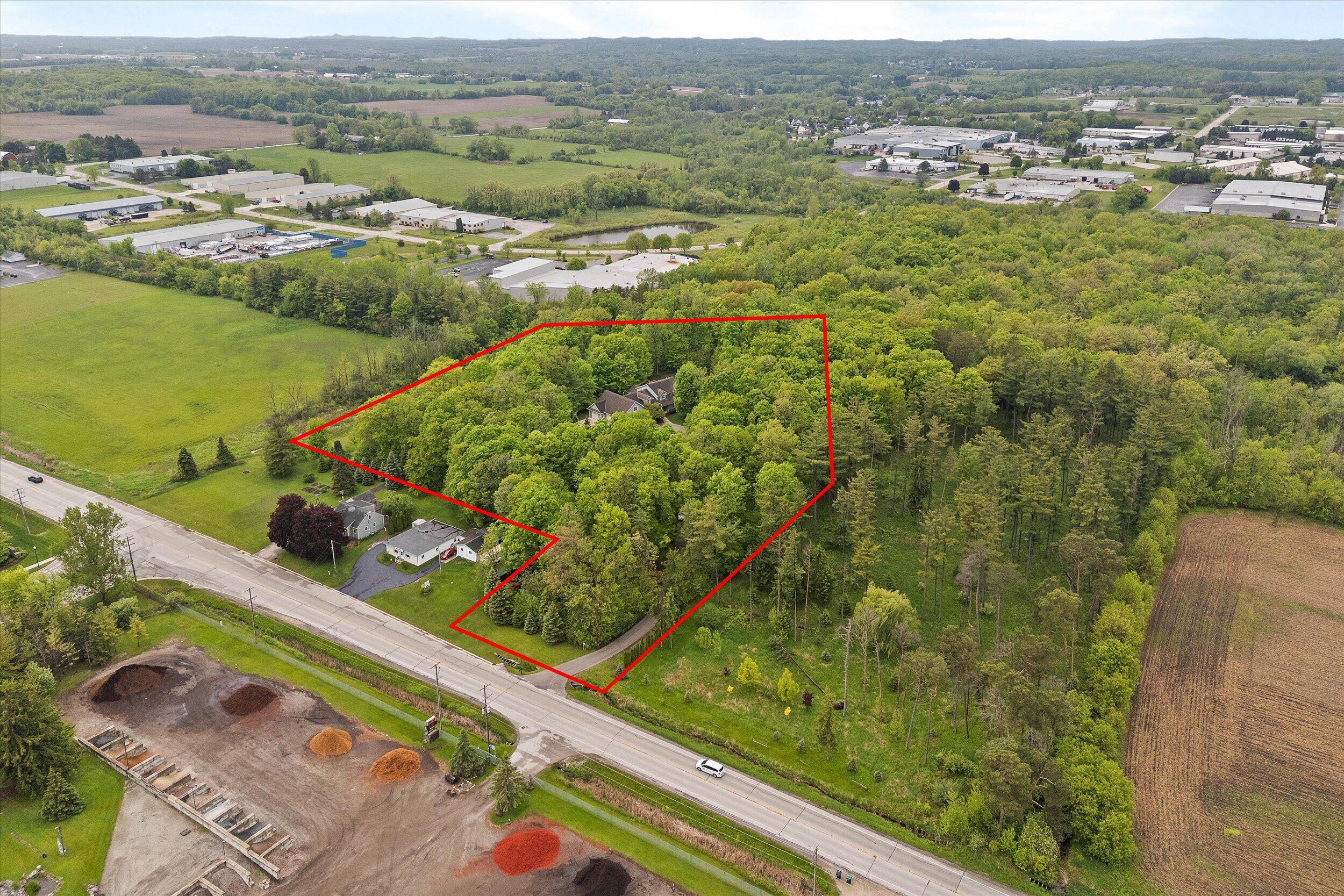 West Bend, Wisconsin, 53095, United States, 4 Bedrooms Bedrooms, ,4 BathroomsBathrooms,Residential,For Sale,1847652