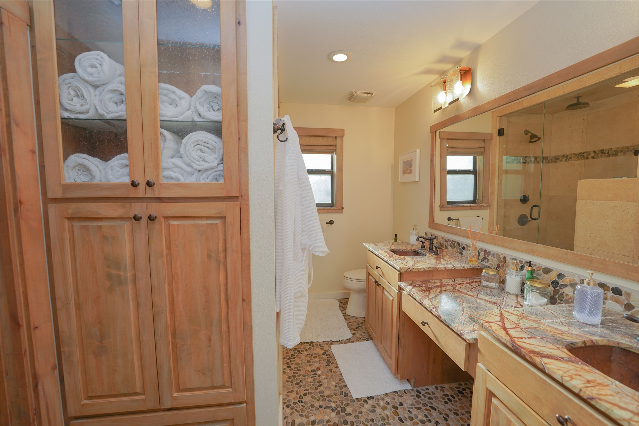 Fort Worth, Texas, 76116, United States, 4 Bedrooms Bedrooms, ,3 BathroomsBathrooms,Residential,For Sale,1901909
