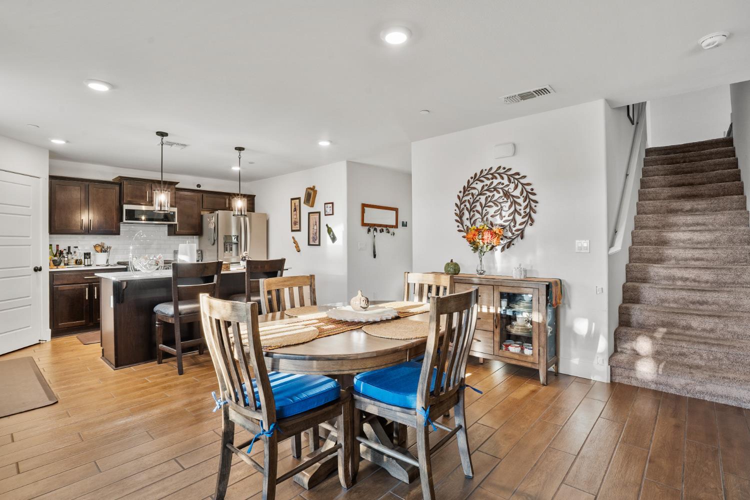 Atwater, California, 95301, United States, 5 Bedrooms Bedrooms, ,4 BathroomsBathrooms,Residential,For Sale,1983820