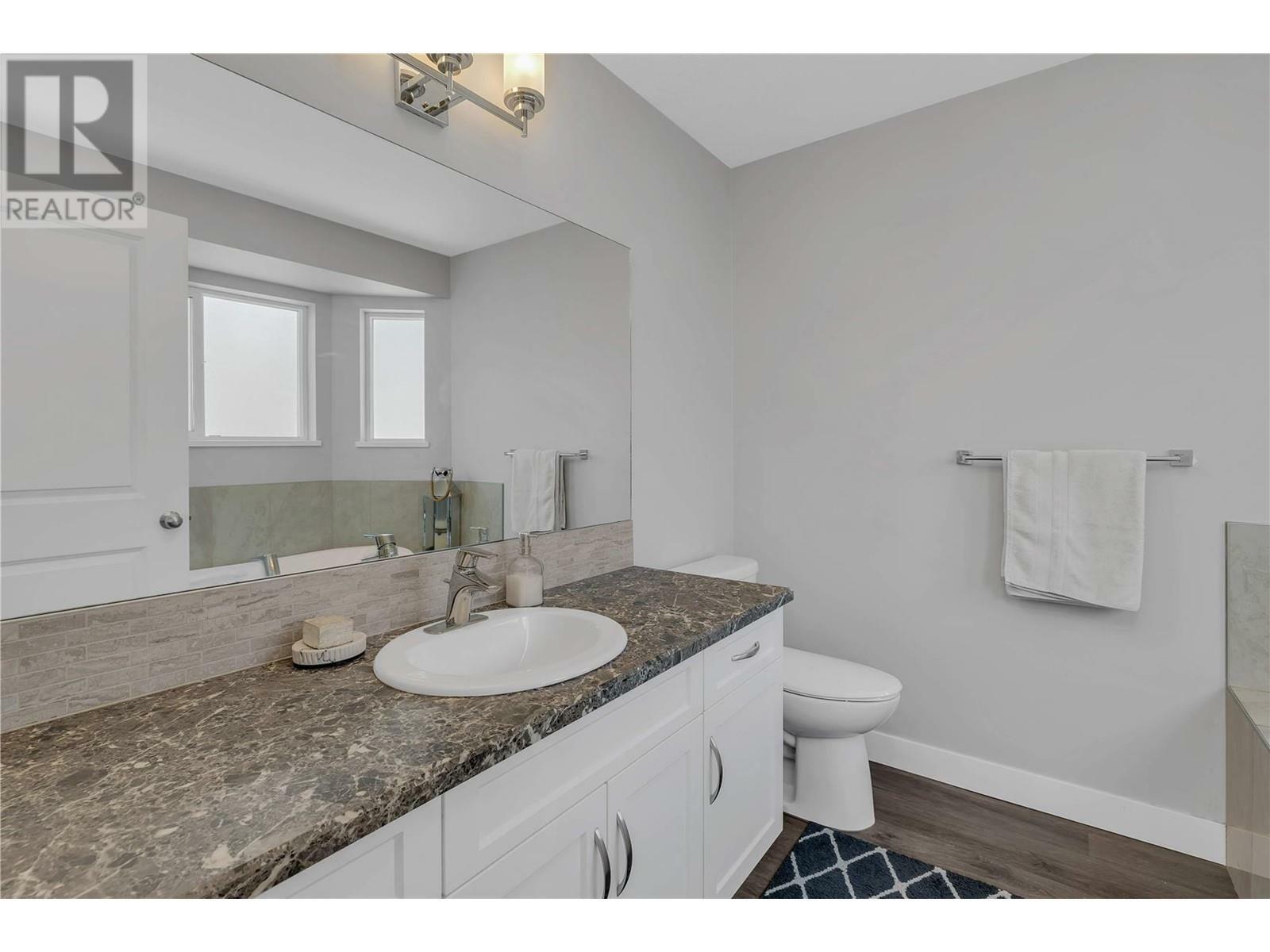 KELOWNA, British Columbia, V1Z 3W6, CA, 5 Bedrooms Bedrooms, ,3 BathroomsBathrooms,Residential,For Sale,1838987