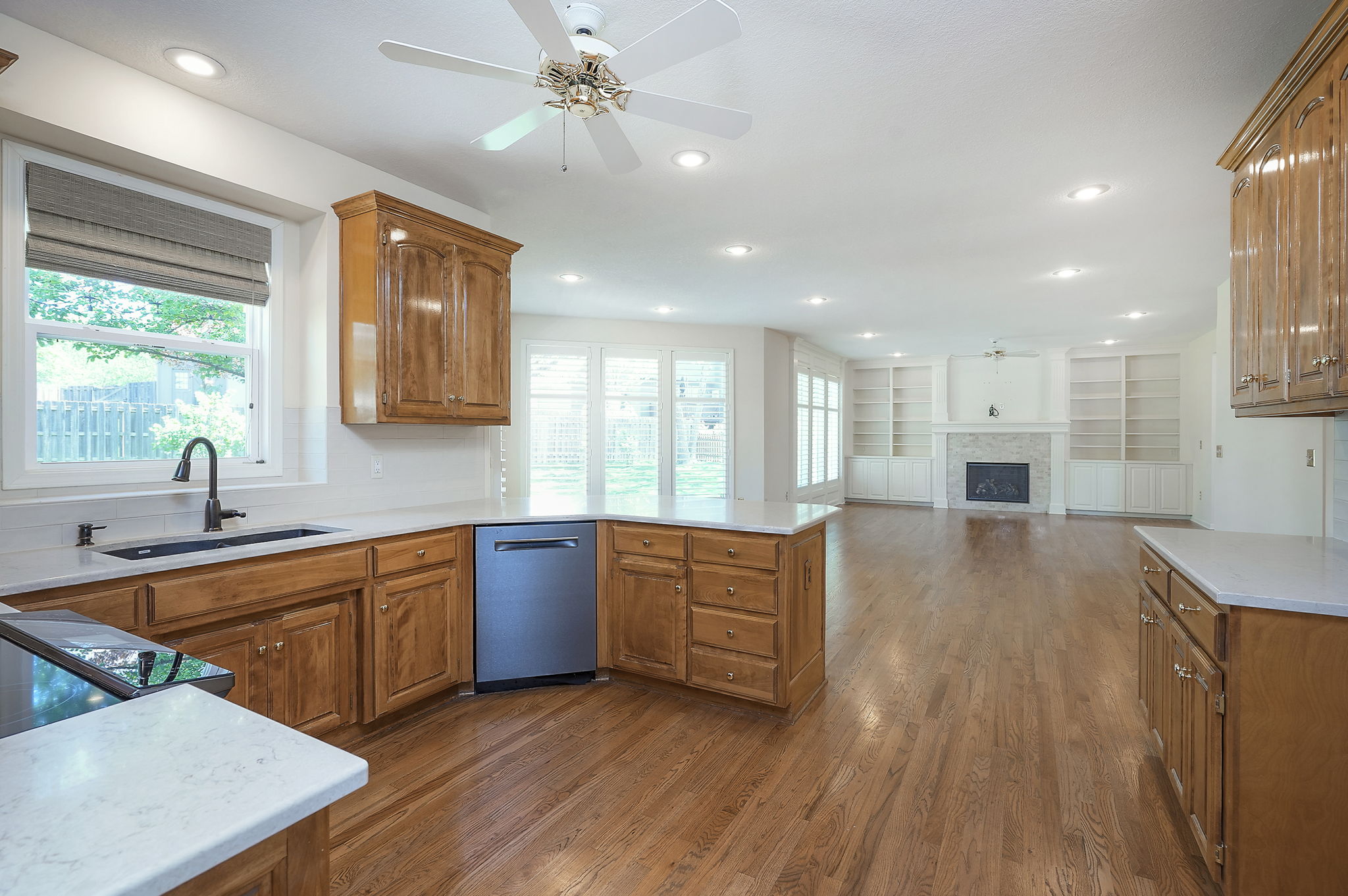  15223 Woodson Lane, Overland Park, KS 66223 - 物件實景