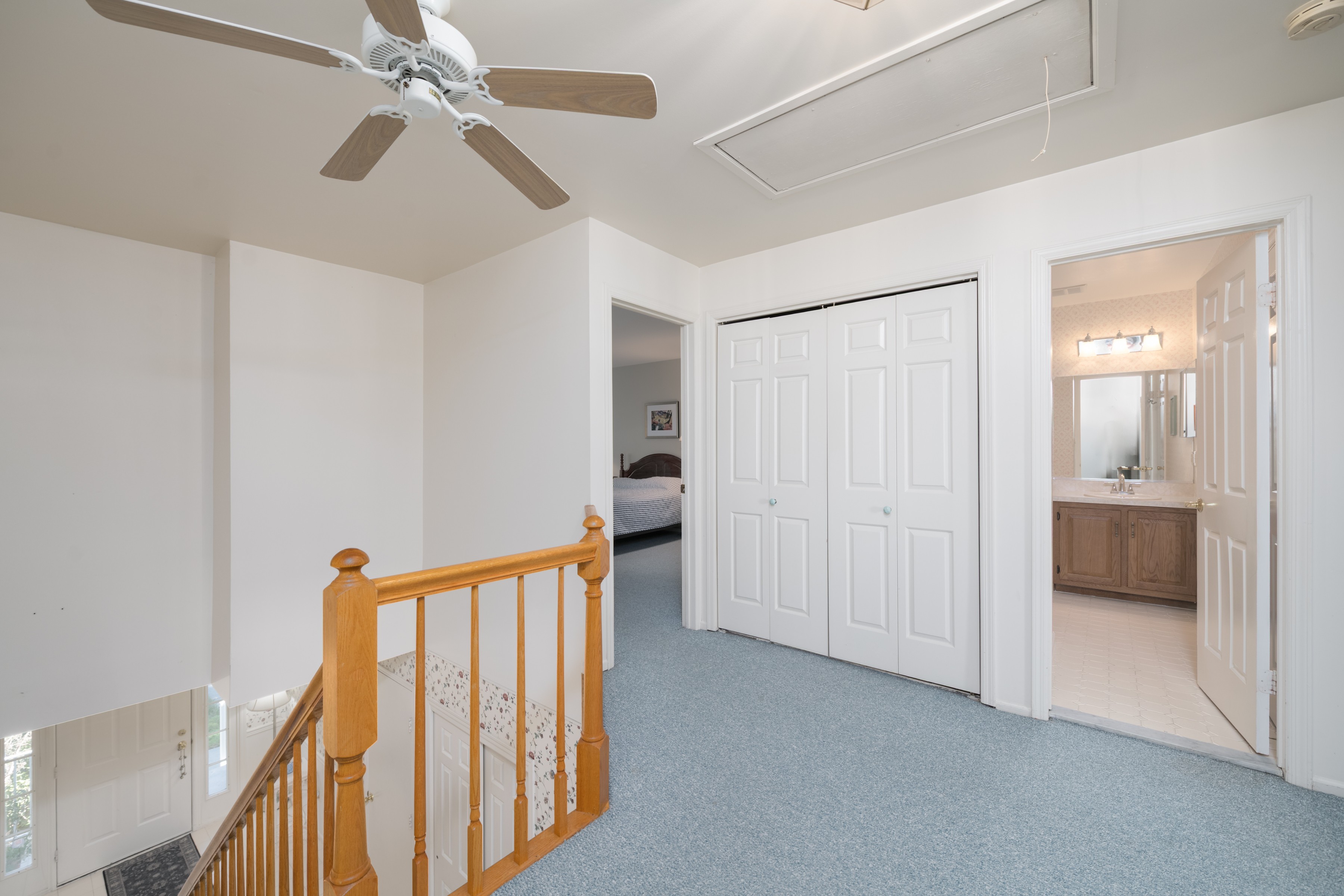  3-bedroom, 2.5-bath townhome in Little Silver - 物件實景
