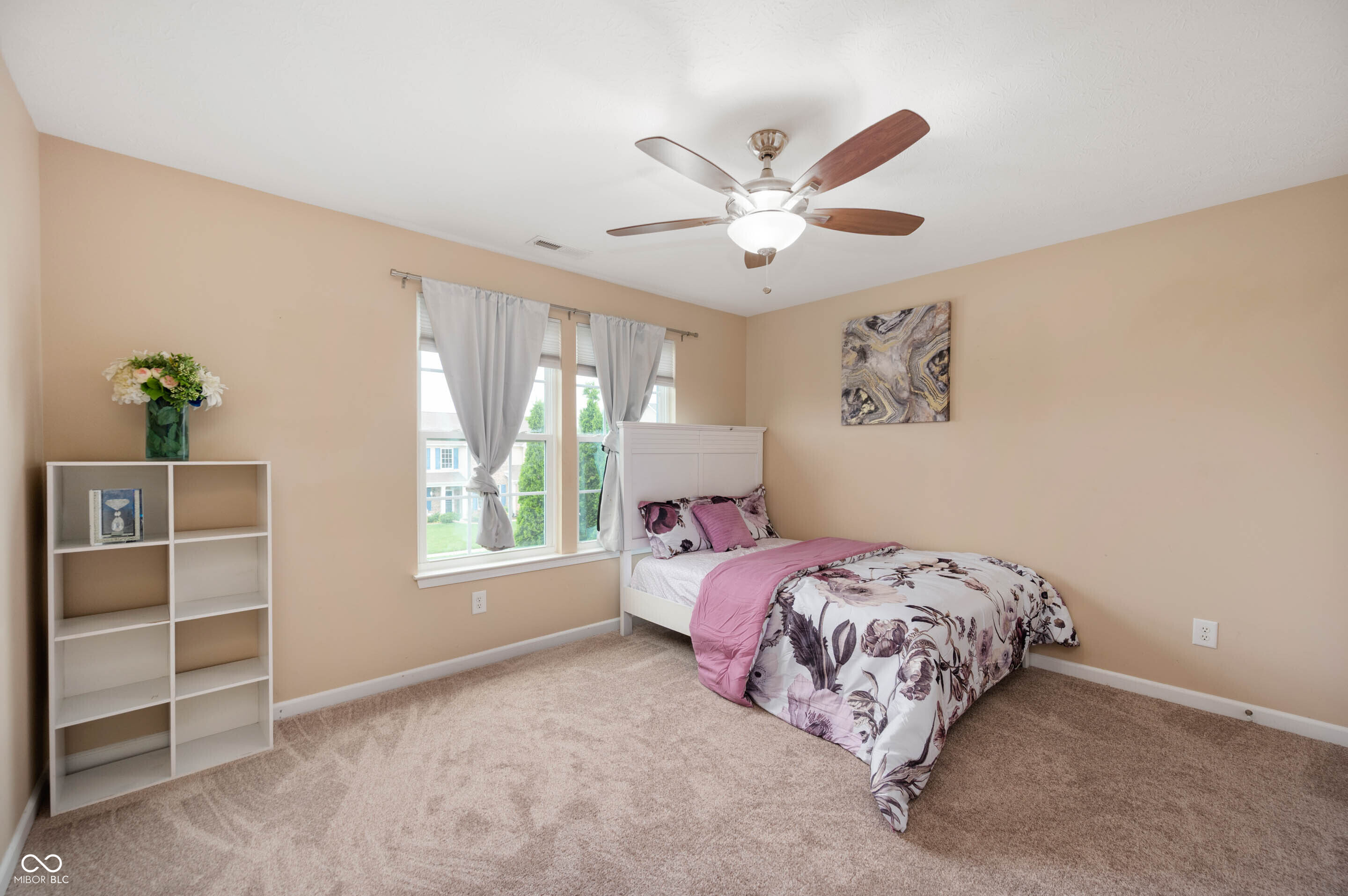 Greenwood, Indiana, 46143, United States, 5 Bedrooms Bedrooms, ,4 BathroomsBathrooms,Residential,For Sale,1879324