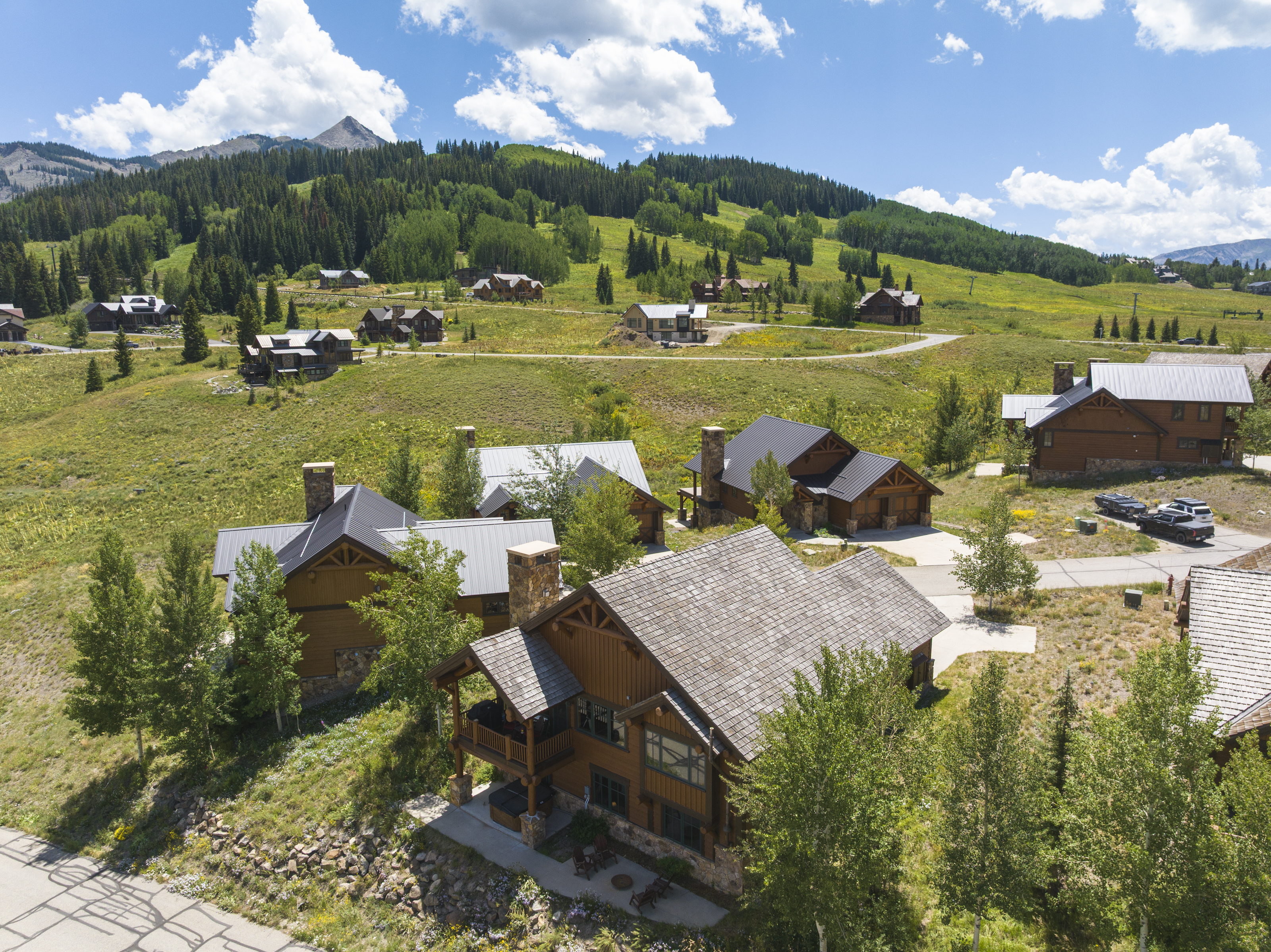  Perfectly Positioned In The Exclusive Wildhorse At Prospect Enclave - 物件實景
