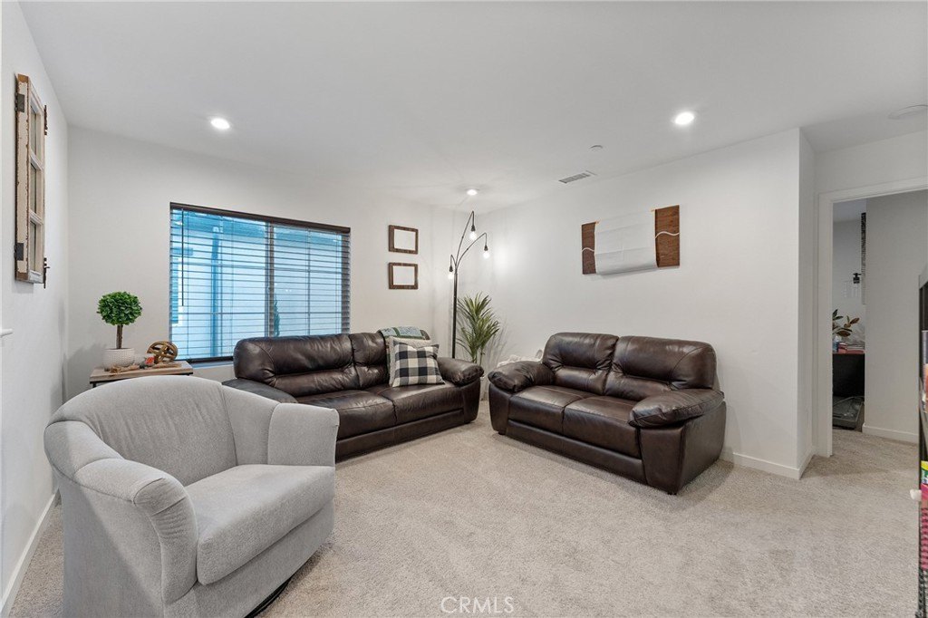 Fontana, California, 92336, United States, 3 Bedrooms Bedrooms, ,3 BathroomsBathrooms,Residential,For Sale,1928746