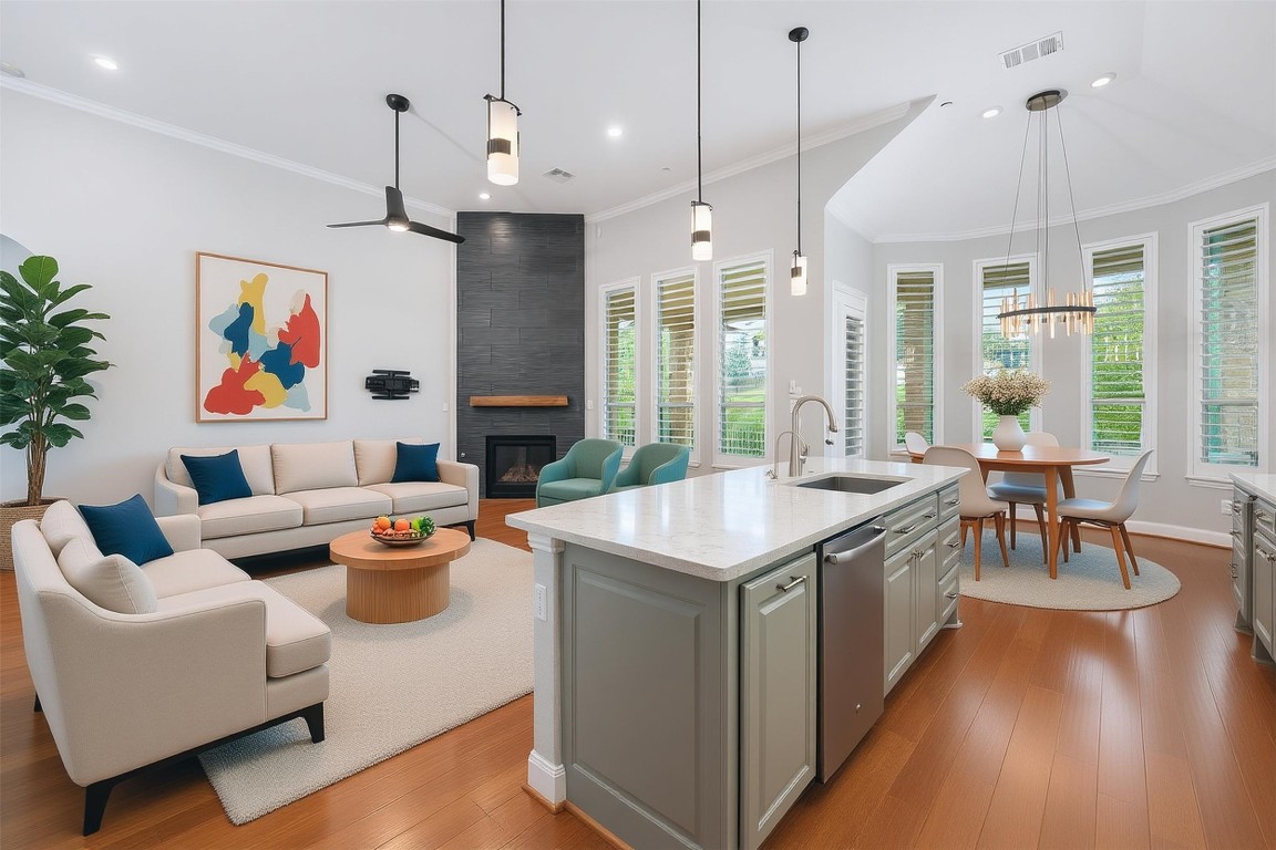 Austin, Texas, 78738, United States, 4 Bedrooms Bedrooms, ,4 BathroomsBathrooms,Residential,For Sale,1917750
