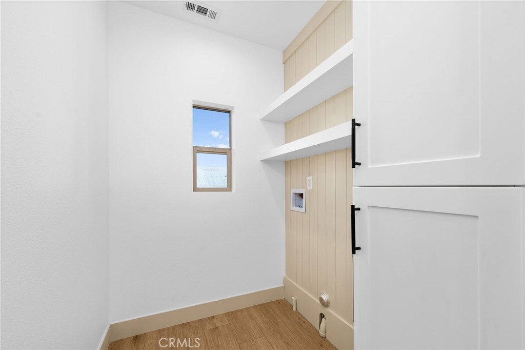 Paramount, California, 90723, United States, 4 Bedrooms Bedrooms, ,3 BathroomsBathrooms,Residential,For Sale,1926475