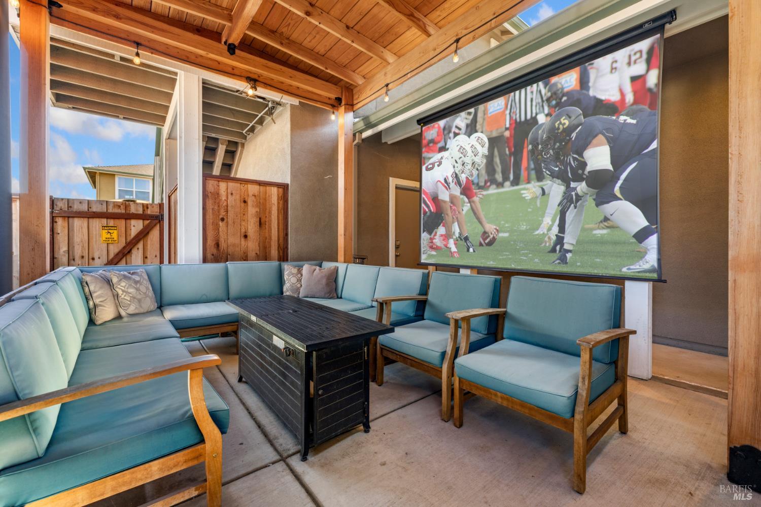 Santa Rosa, California, 95407, United States, 4 Bedrooms Bedrooms, ,3 BathroomsBathrooms,Residential,For Sale,1980026