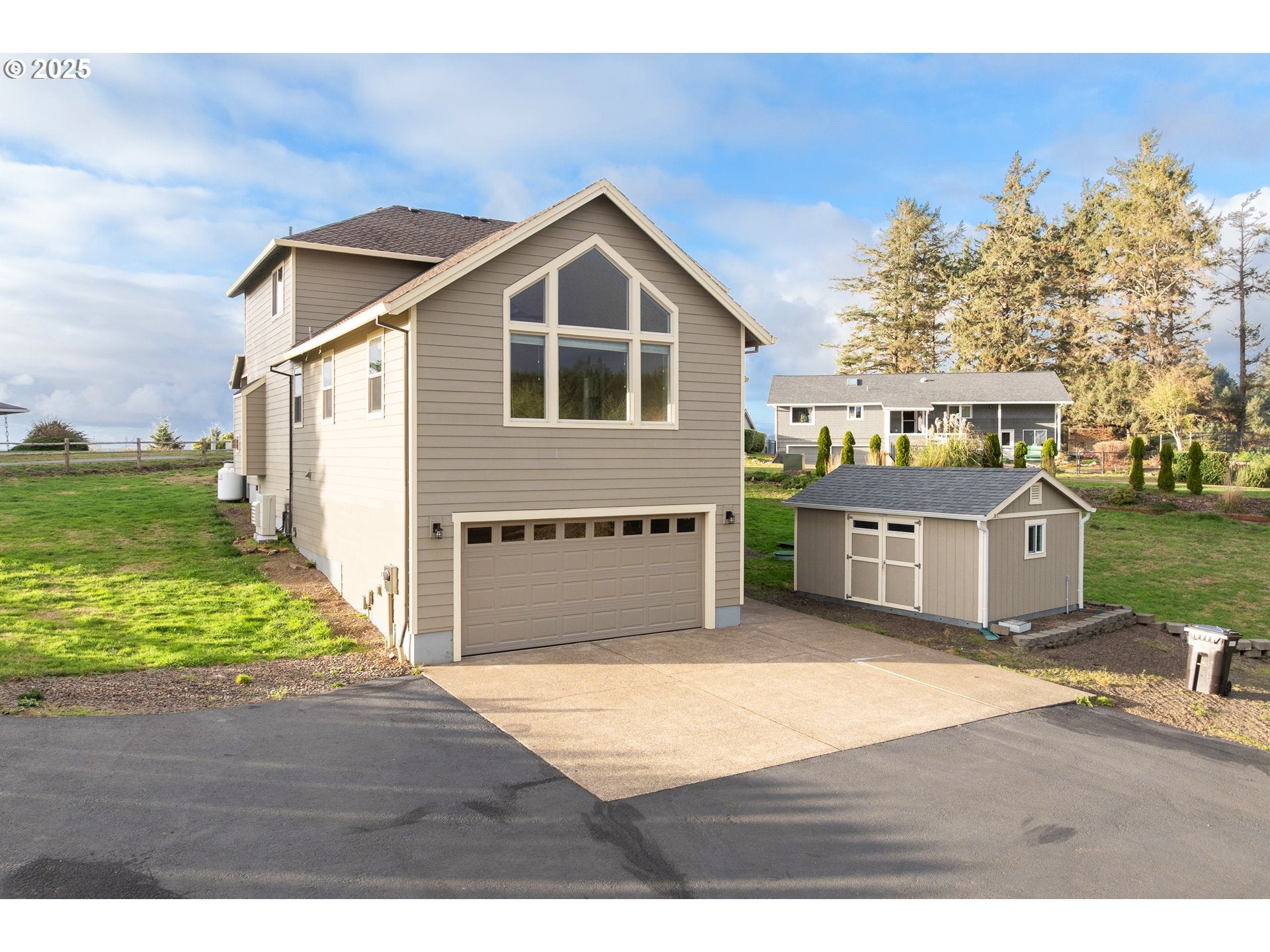 Tillamook, Oregon, 97141, United States, 3 Bedrooms Bedrooms, ,4 BathroomsBathrooms,Residential,For Sale,1998230