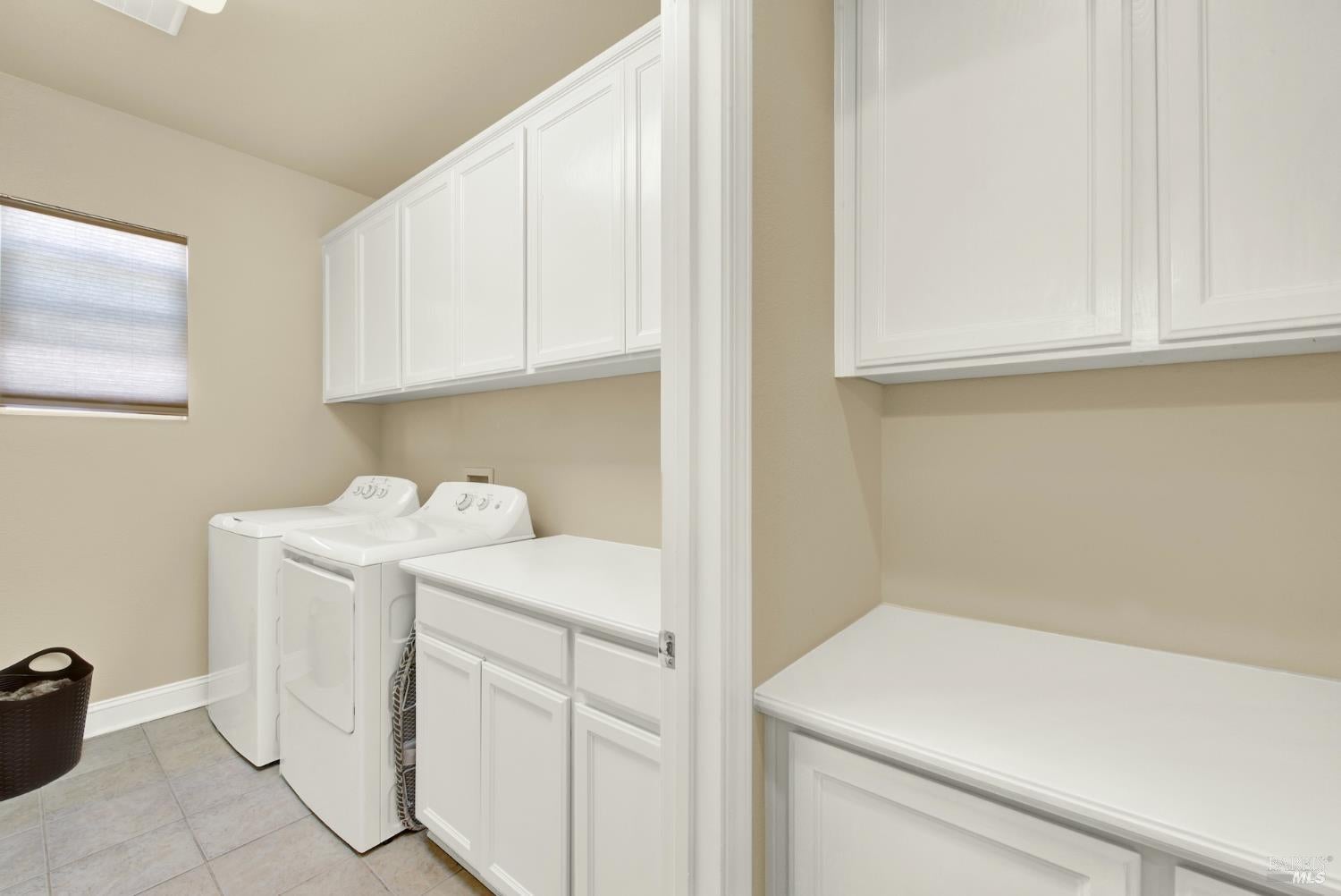 Fairfield, California, 94534, United States, 5 Bedrooms Bedrooms, ,4 BathroomsBathrooms,Residential,For Sale,1892919