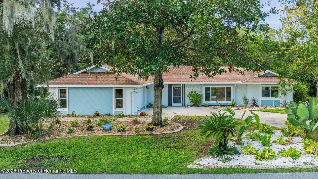 Waterway Dr, Homosassa, FL 34448