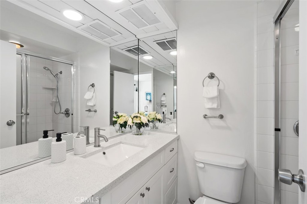 Los Angeles, California, 90024, United States, 2 Bedrooms Bedrooms, ,2 BathroomsBathrooms,Residential,For Sale,1938938