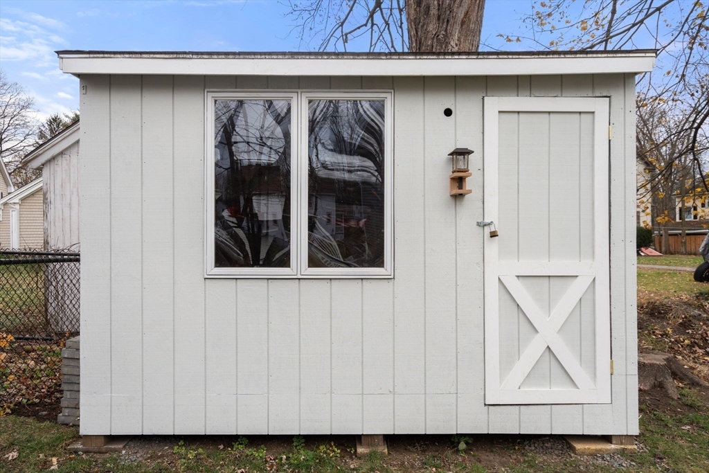 Maynard, Massachusetts, 01754, United States, 3 Bedrooms Bedrooms, ,2 BathroomsBathrooms,Residential,For Sale,1994472