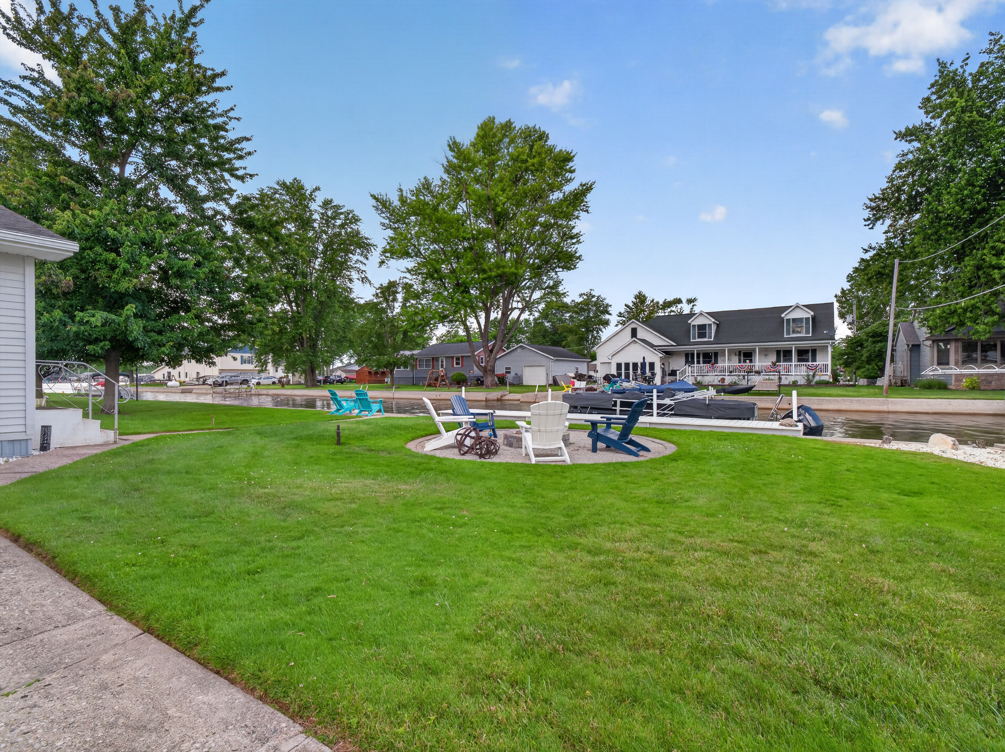  Beautifully Updated Waldron Lake Cottage - 物件實景