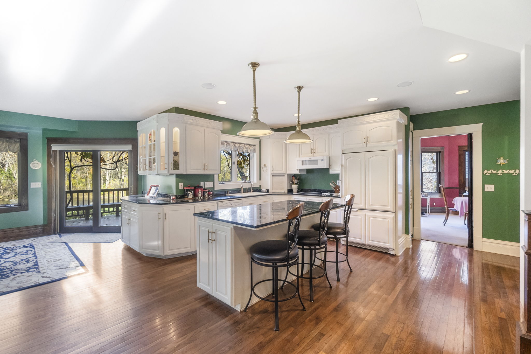 Mason City, Iowa, 50401, United States, 5 Bedrooms Bedrooms, ,3 BathroomsBathrooms,Residential,For Sale,1974101