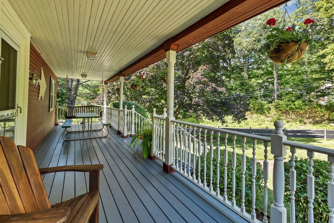 Thornton, New Hampshire, 03285, United States, 4 Bedrooms Bedrooms, ,1 BathroomBathrooms,Residential,For Sale,1940413