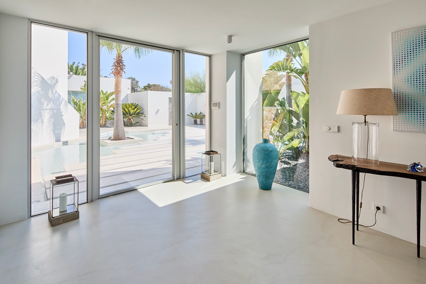  Villa on the beachfront in Caló d