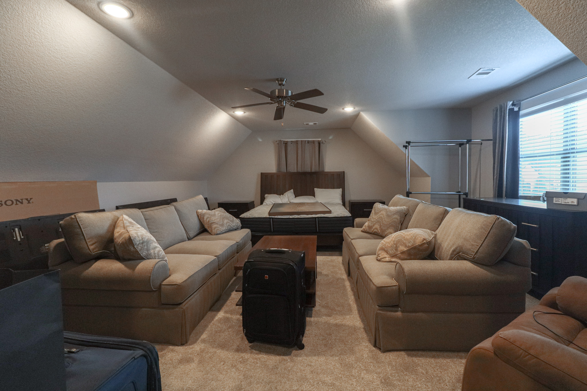 Jonesboro, Arkansas, 72401, United States, 4 Bedrooms Bedrooms, ,4 BathroomsBathrooms,Residential,For Sale,1849891