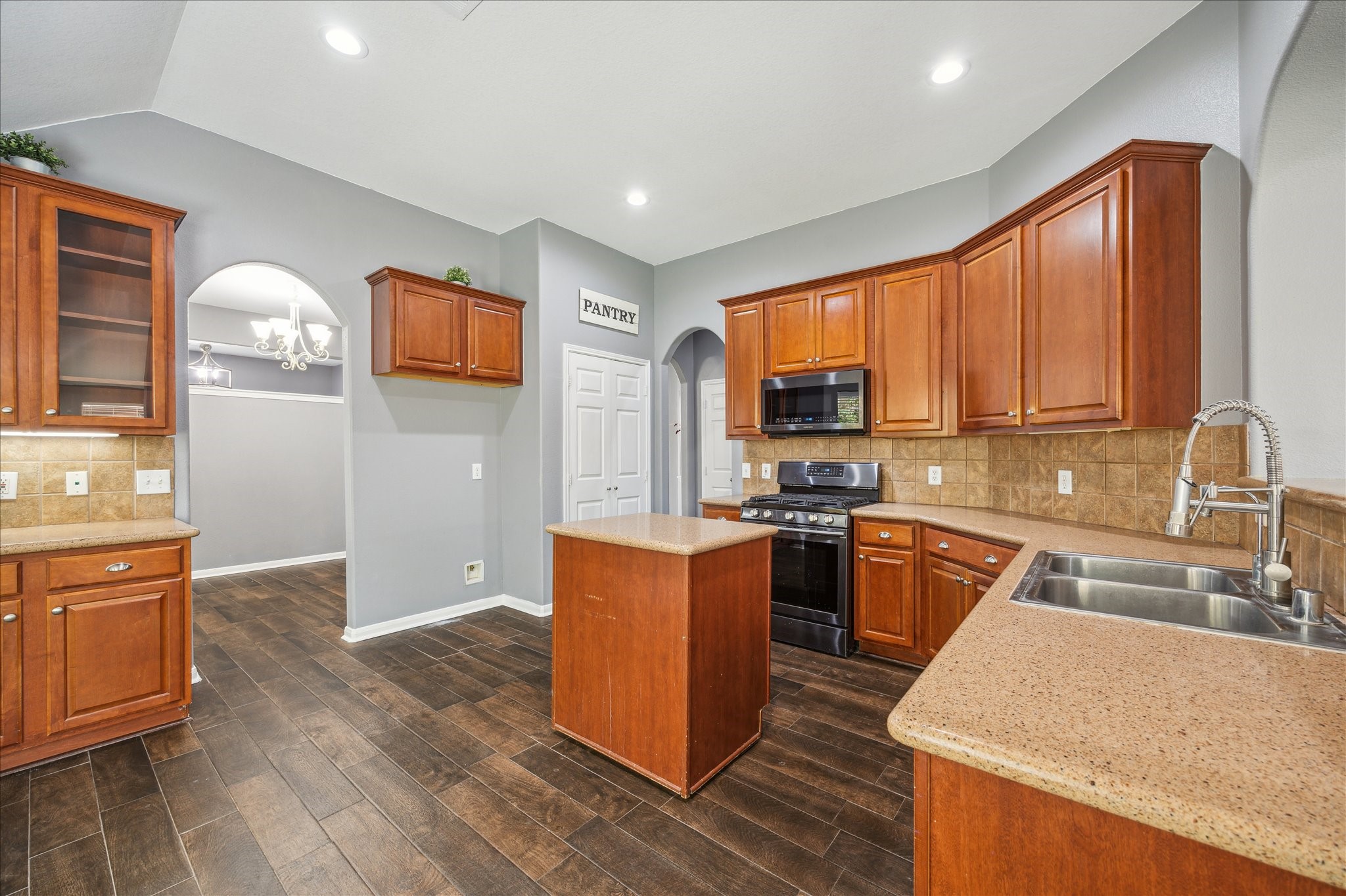  20910 Sandy Briar Court - 物件實景