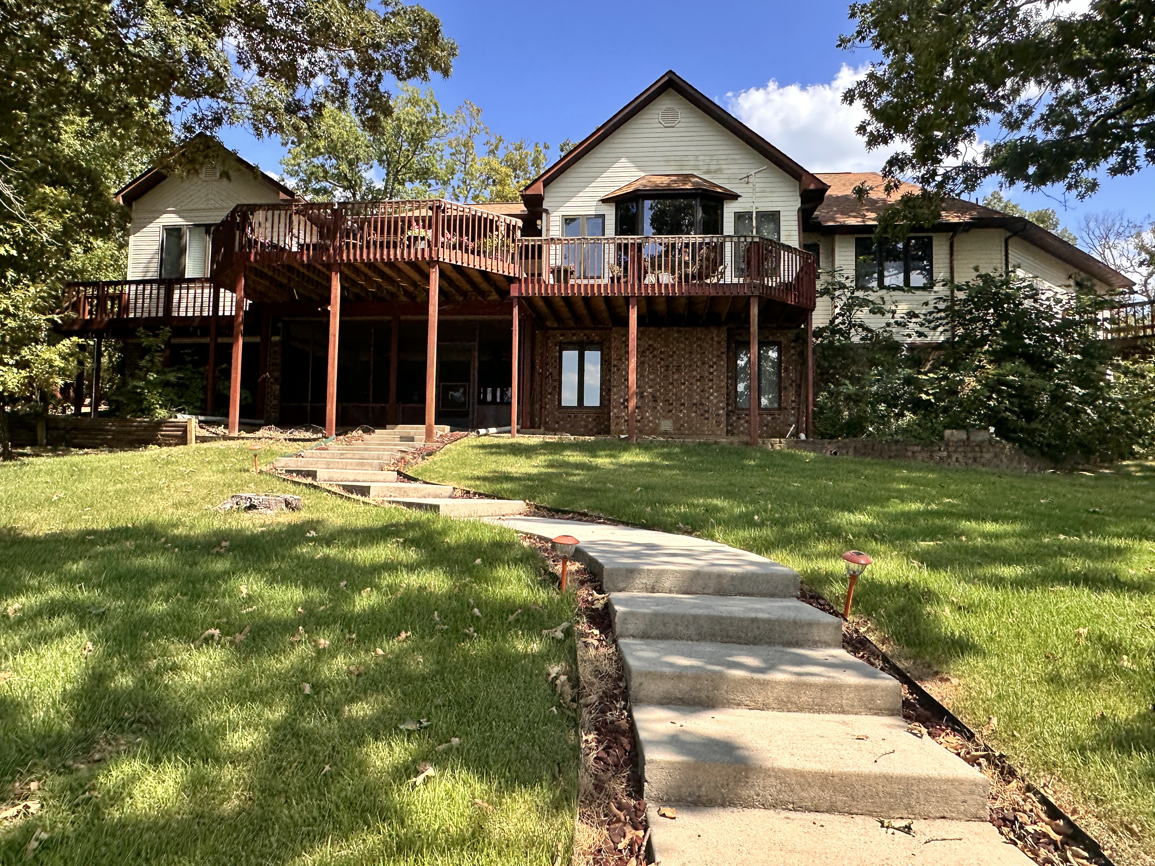 Horseshoe Bend, Arkansas, 72512, United States, 5 Bedrooms Bedrooms, ,5 BathroomsBathrooms,Residential,For Sale,1910999
