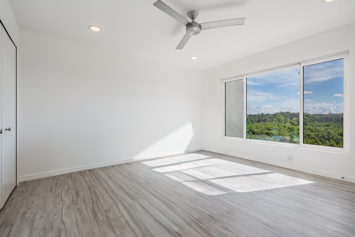 Tarpon Springs, Florida, 34689, United States, 4 Bedrooms Bedrooms, ,4 BathroomsBathrooms,Residential,For Sale,1863560