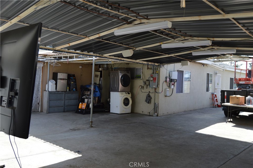 Pacoima, California, 91331, United States, 3 Bedrooms Bedrooms, ,2 BathroomsBathrooms,Residential,For Sale,1935822