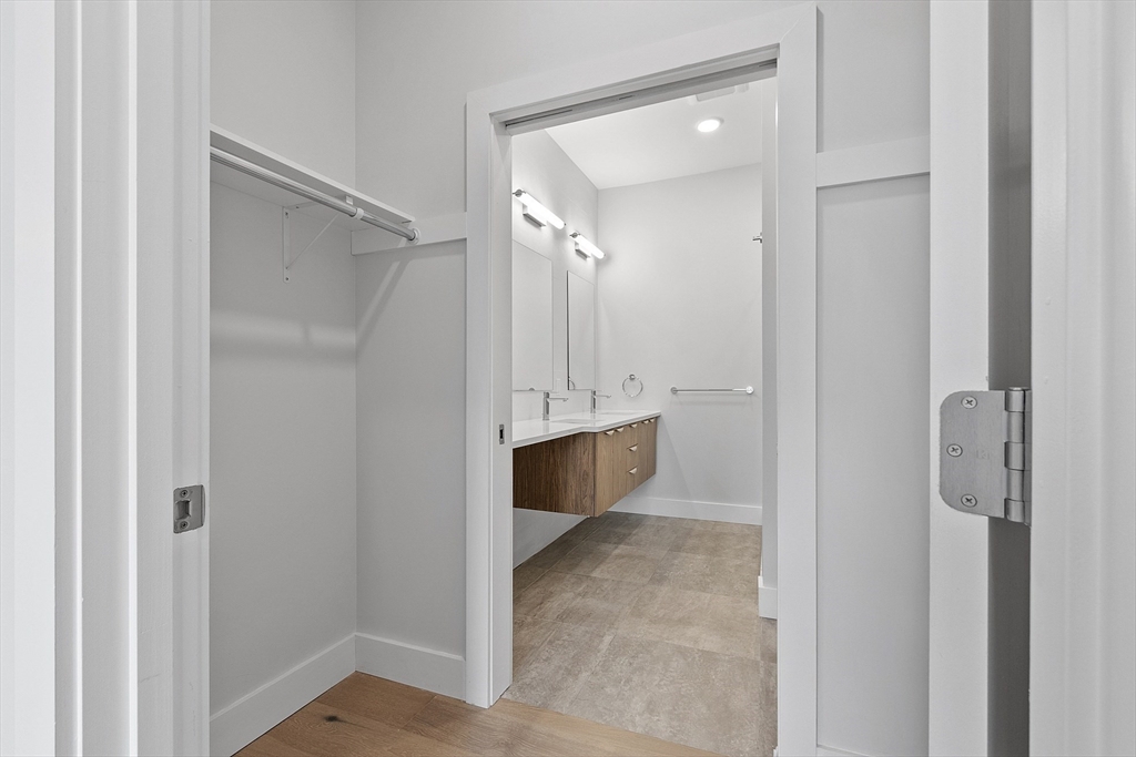 Somerville, Massachusetts, 02143, United States, 2 Bedrooms Bedrooms, ,2 BathroomsBathrooms,Residential,For Sale,1737786