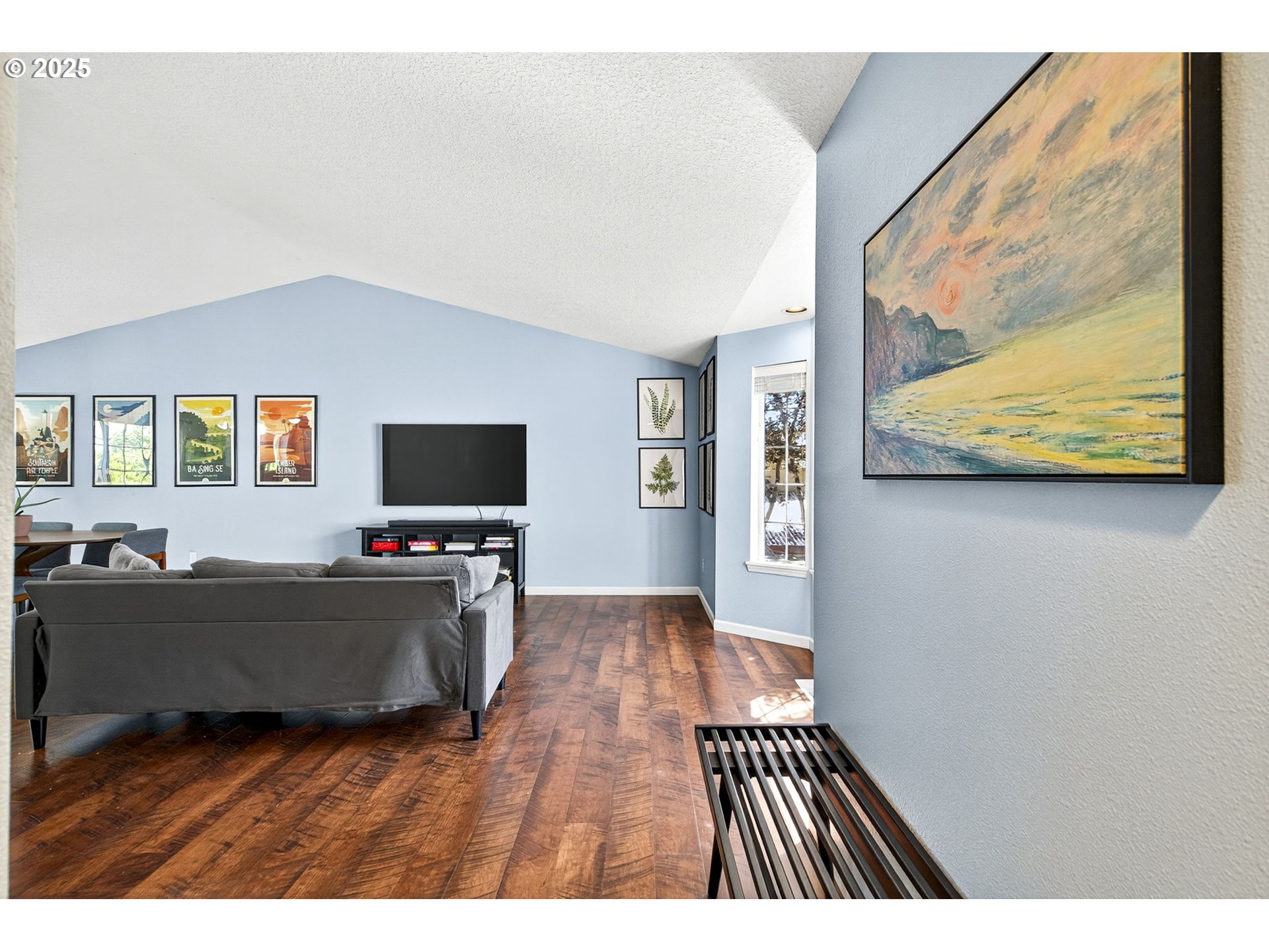 Dundee, Oregon, 97115, United States, 3 Bedrooms Bedrooms, ,2 BathroomsBathrooms,Residential,For Sale,1903917