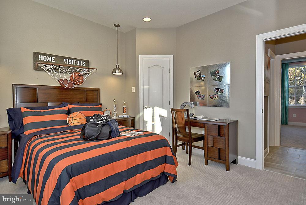 Clinton, Maryland, 20735, United States, 6 Bedrooms Bedrooms, ,6 BathroomsBathrooms,Residential,For Sale,1864170