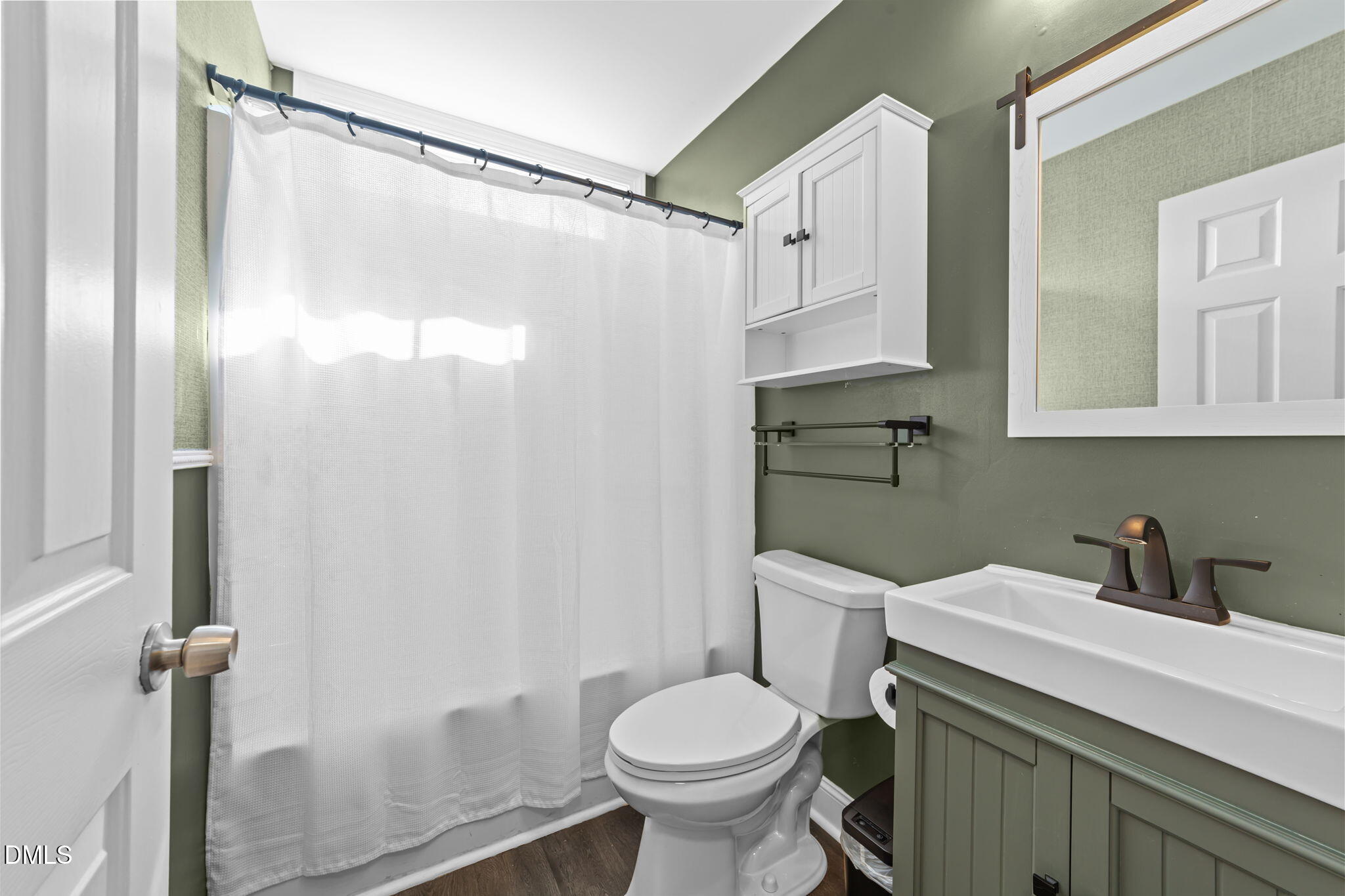 Holly Springs, North Carolina, 27540, United States, 4 Bedrooms Bedrooms, ,3 BathroomsBathrooms,Residential,For Sale,1985407