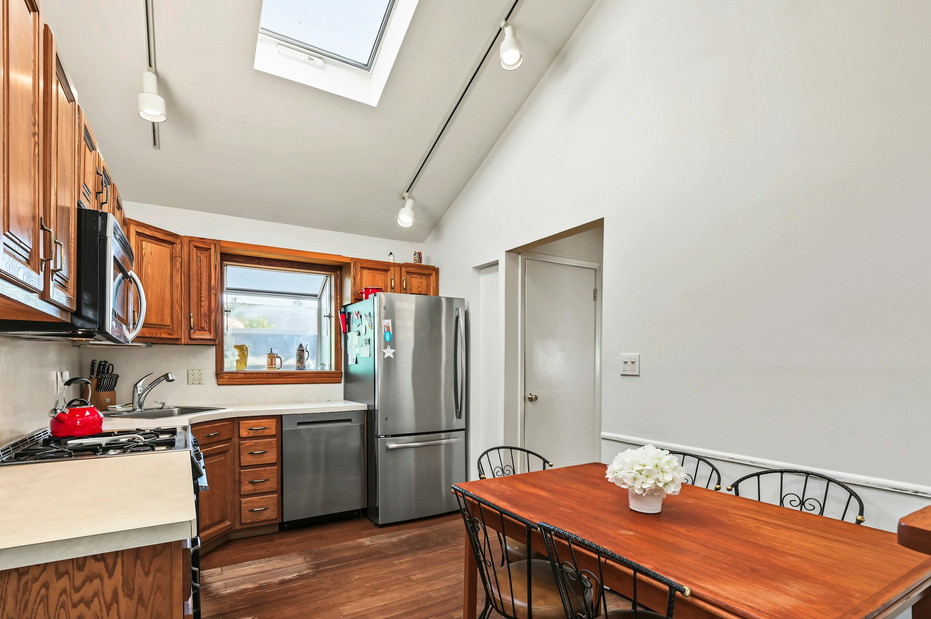  112 North Street, Locust Valley, NY 11560 - 物件實景