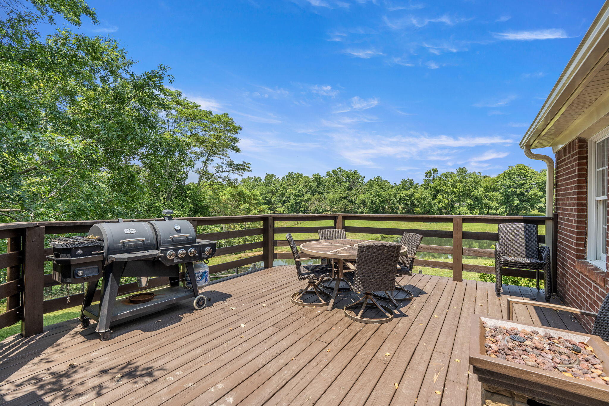 Waddy, Kentucky, 40076, United States, 3 Bedrooms Bedrooms, ,2 BathroomsBathrooms,Residential,For Sale,1979583