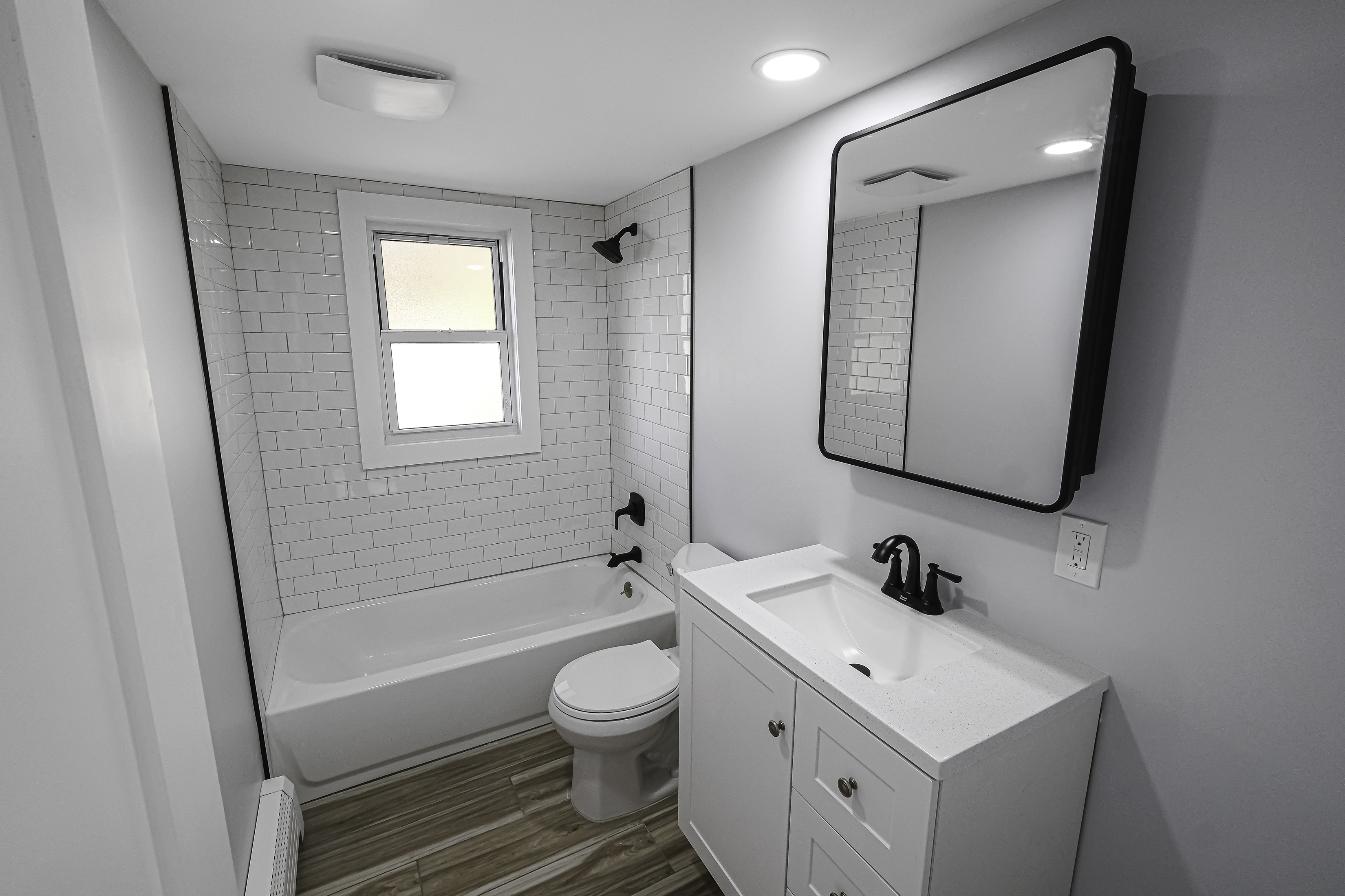 Copiague, New York, 11726, United States, 5 Bedrooms Bedrooms, ,2 BathroomsBathrooms,Residential,For Sale,1923423