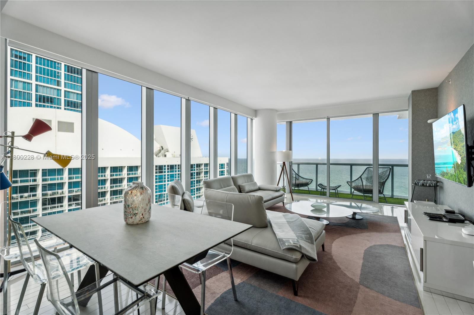 Miami Beach, Florida, 33141, United States, 2 Bedrooms Bedrooms, ,2 BathroomsBathrooms,Residential,For Sale,1803957