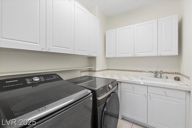 Henderson, Nevada, 89052, United States, 4 Bedrooms Bedrooms, ,4 BathroomsBathrooms,Residential,For Sale,1903011