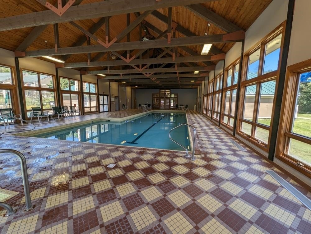 Lincoln, New Hampshire, 03251, United States, 4 Bedrooms Bedrooms, ,4 BathroomsBathrooms,Residential,For Sale,1915256