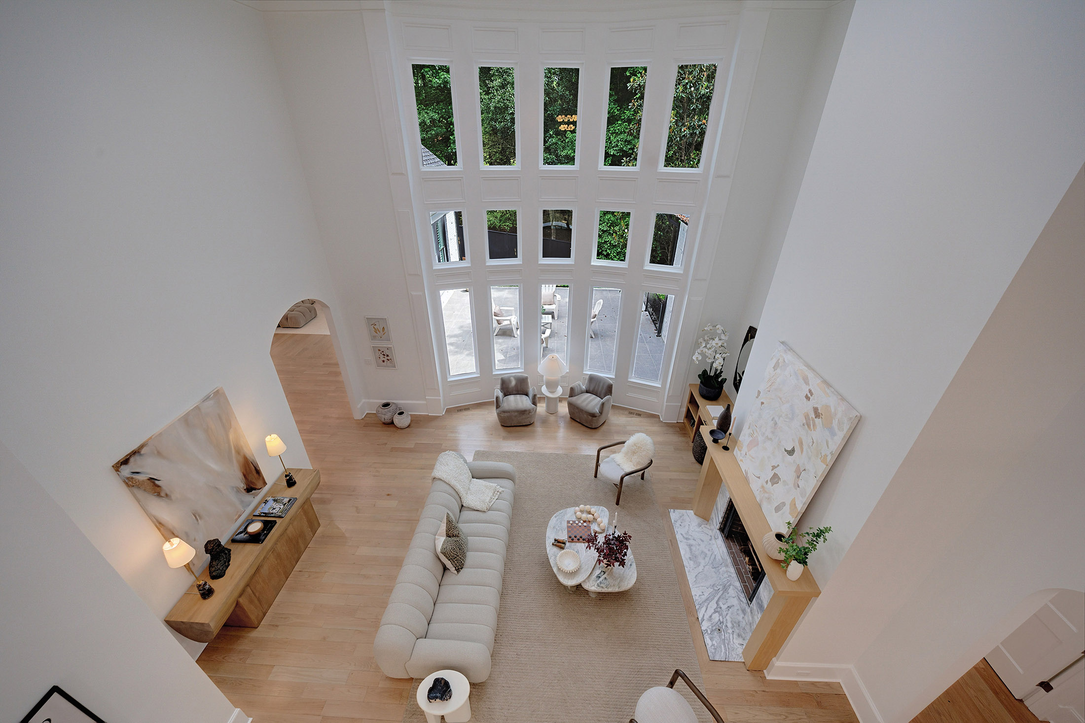  Exceptional Estate Combines Modern Luxury and Timeless Elegance - 物件實景